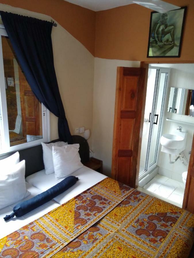 Cheers Guesthouse Botianaw Esterno foto