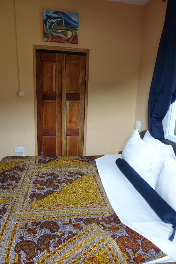 Cheers Guesthouse Botianaw Esterno foto